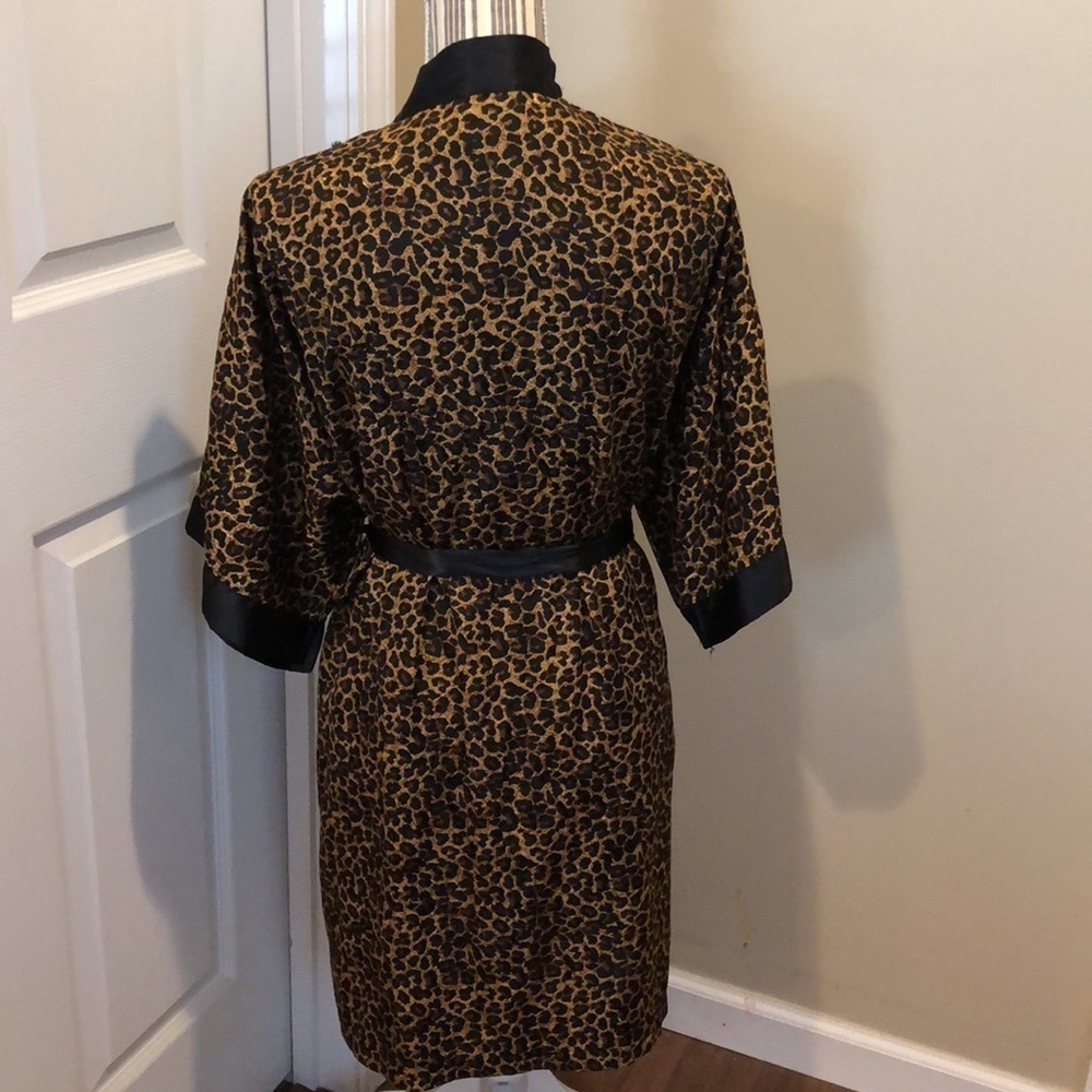 Vintage Contessa Di Roma Leopard Print Robe Size Medium - Picture 4 of 5